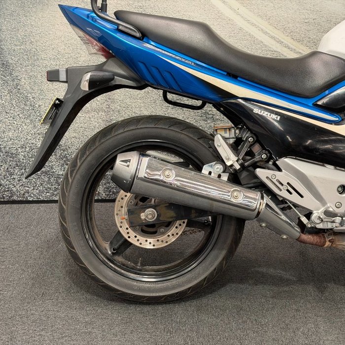 2015 Suzuki INAZUMA 250 (GW250) Blue
