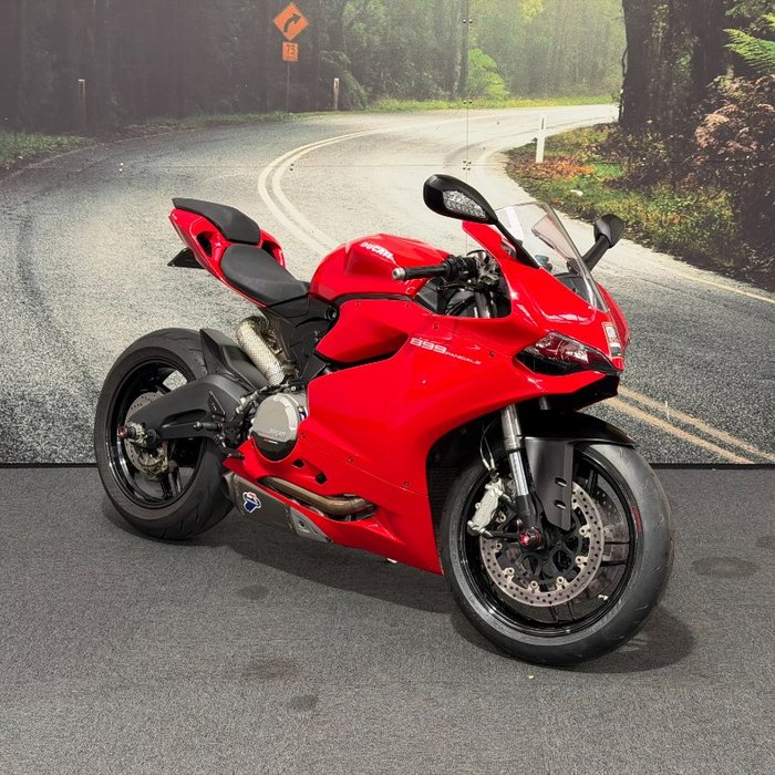 2014 DUCATI 899 PANIGALE Red