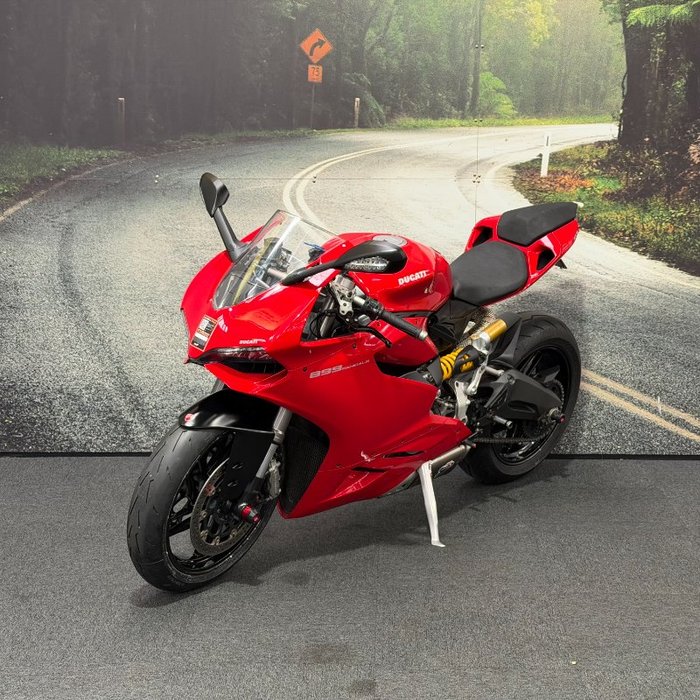 2014 DUCATI 899 PANIGALE Red