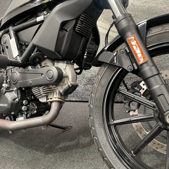 2016 DUCATI SCRAMBLER SIXTY2 Black