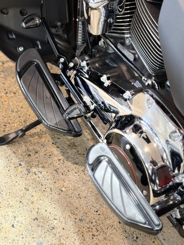 2017 Harley-davidson FLHTKSE CVO LIMITED Red