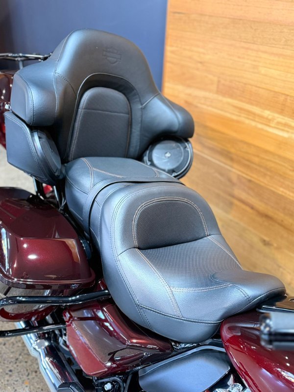 2017 Harley-davidson FLHTKSE CVO LIMITED Red