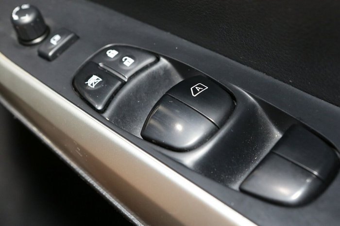 2020 Nissan Navara N-TREK