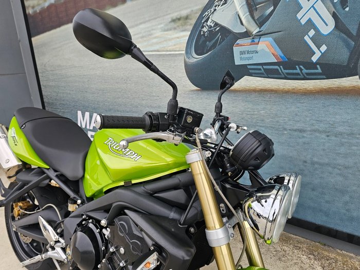 2010 Triumph STREET TRIPLE 675 Green