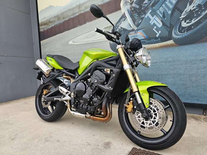 2010 Triumph STREET TRIPLE 675 Green