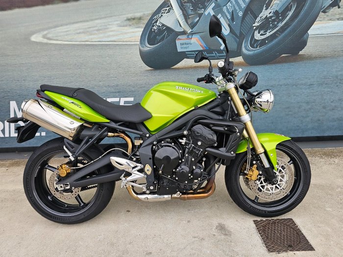 2010 Triumph STREET TRIPLE 675 Green