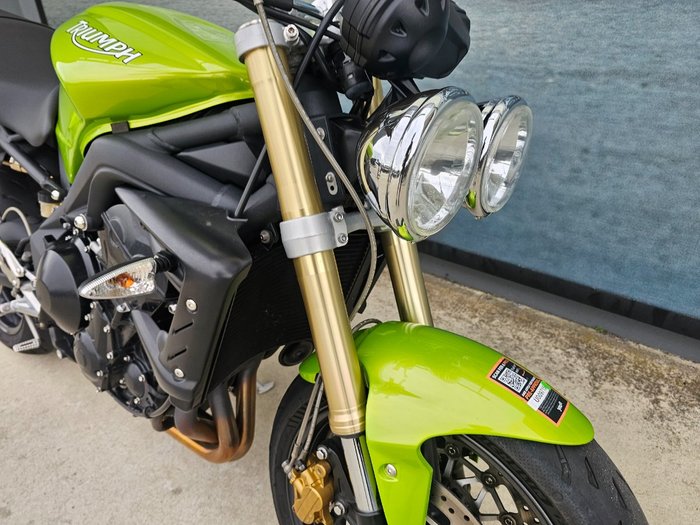 2010 Triumph STREET TRIPLE 675 Green