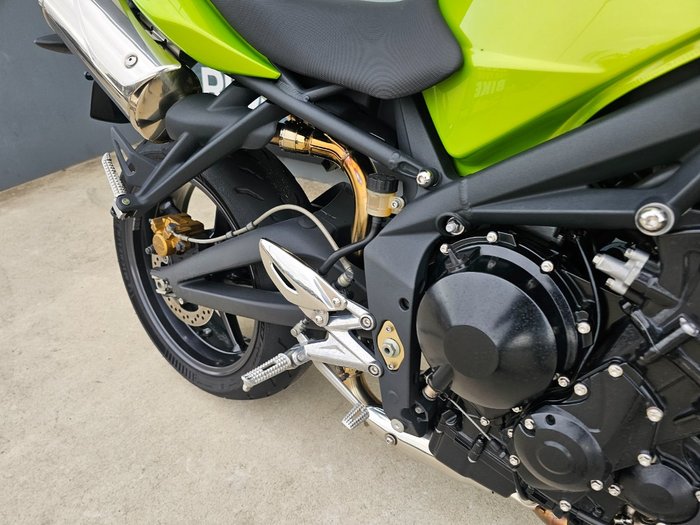 2010 Triumph STREET TRIPLE 675 Green