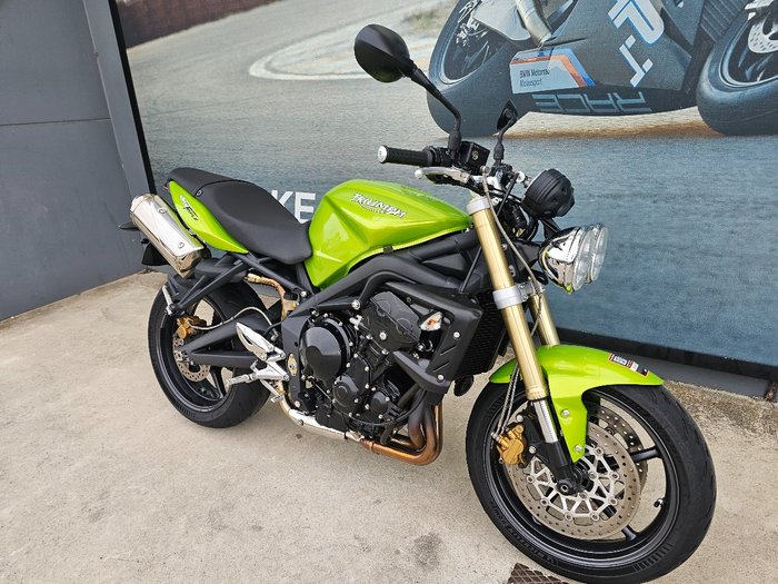 2010 Triumph STREET TRIPLE 675 Green