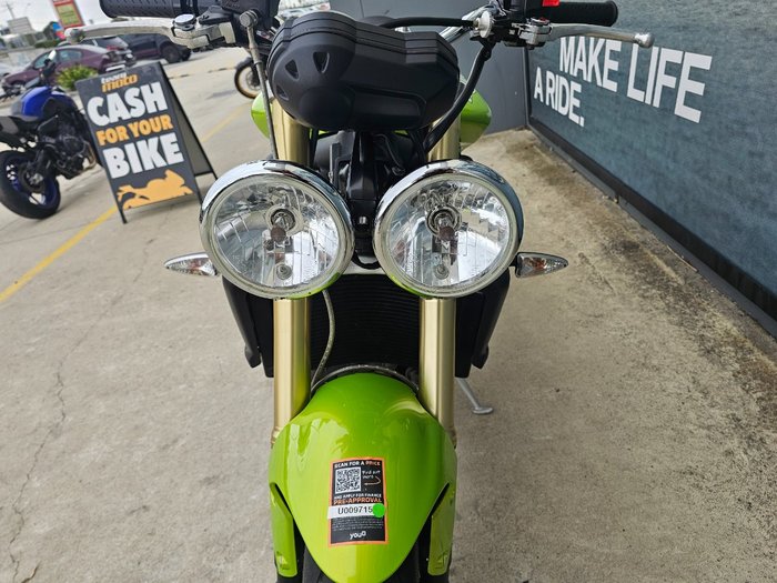 2010 Triumph STREET TRIPLE 675 Green