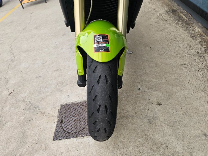 2010 Triumph STREET TRIPLE 675 Green