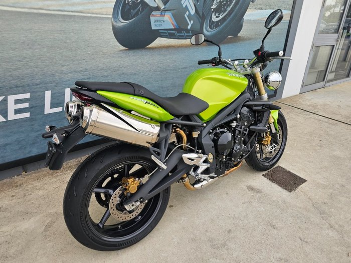 2010 Triumph STREET TRIPLE 675 Green