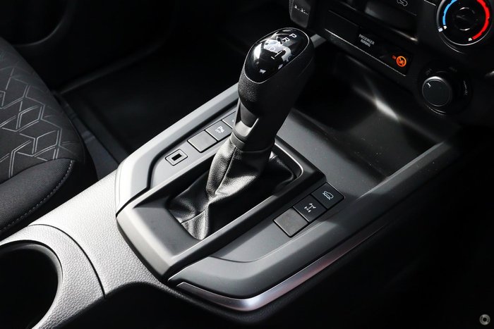 2025 Isuzu D-MAX LS-M