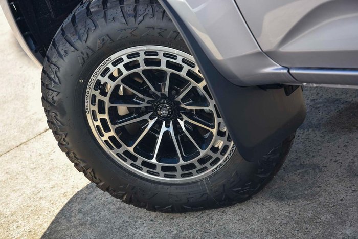 2025 Isuzu D-MAX LS-M