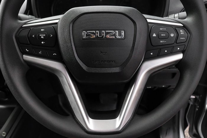 2025 Isuzu D-MAX LS-M