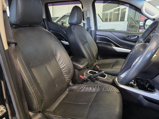 2015 Nissan Navara ST-X