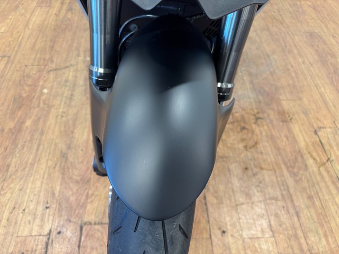 2024 Ducati STREETFIGHTER V2 RED