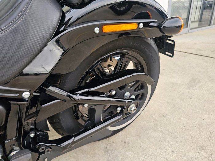 2022 HARLEY-DAVIDSON FXBBS STREET BOB (114) Black