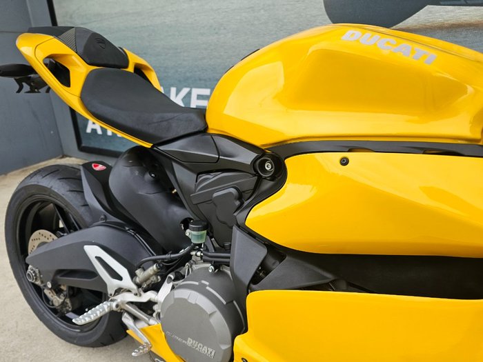 2014 DUCATI 899 PANIGALE White