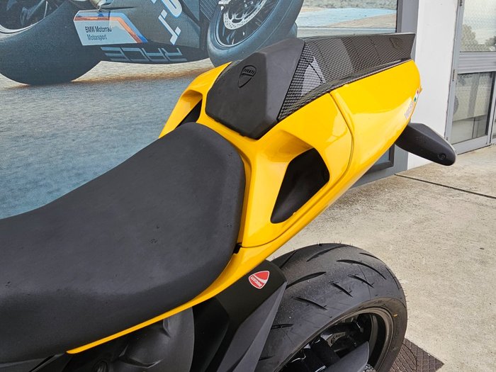 2014 DUCATI 899 PANIGALE White