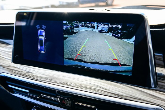 2022 LDV D90 Executive