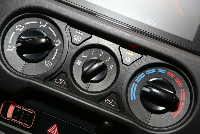 2023 Mitsubishi Triton GLX