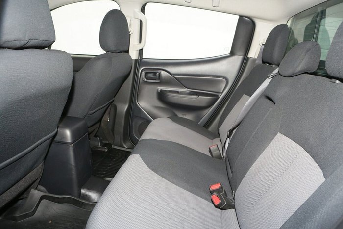 2023 Mitsubishi Triton GLX