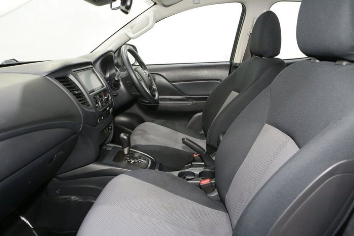 2023 Mitsubishi Triton GLX