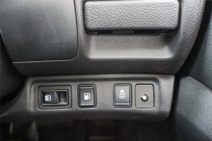 2019 Nissan Navara RX D23 Series 3 4x2 Polar White