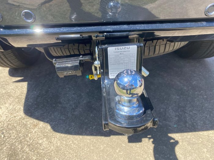 2025 Isuzu MU-X LS-T