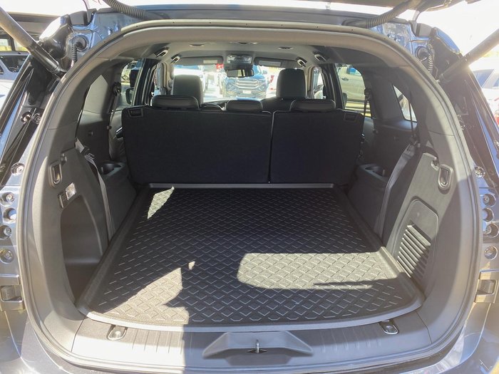 2025 Isuzu MU-X LS-T