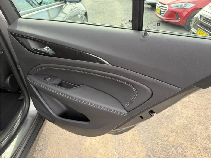 2018 HOLDEN COMMODORE RS-V