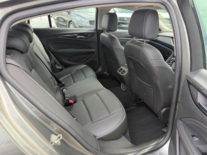 2018 HOLDEN COMMODORE RS-V