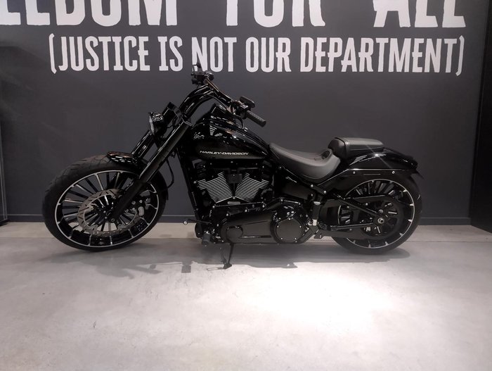 2025 Harley-Davidson Breakout 117 (FXBR) Softail Black