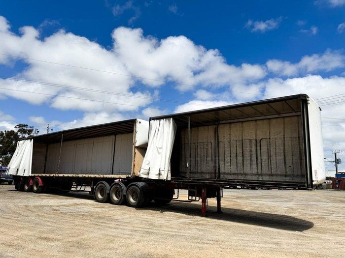 2013 32 Pallet Flat Deck B Double Curtainsider B Double