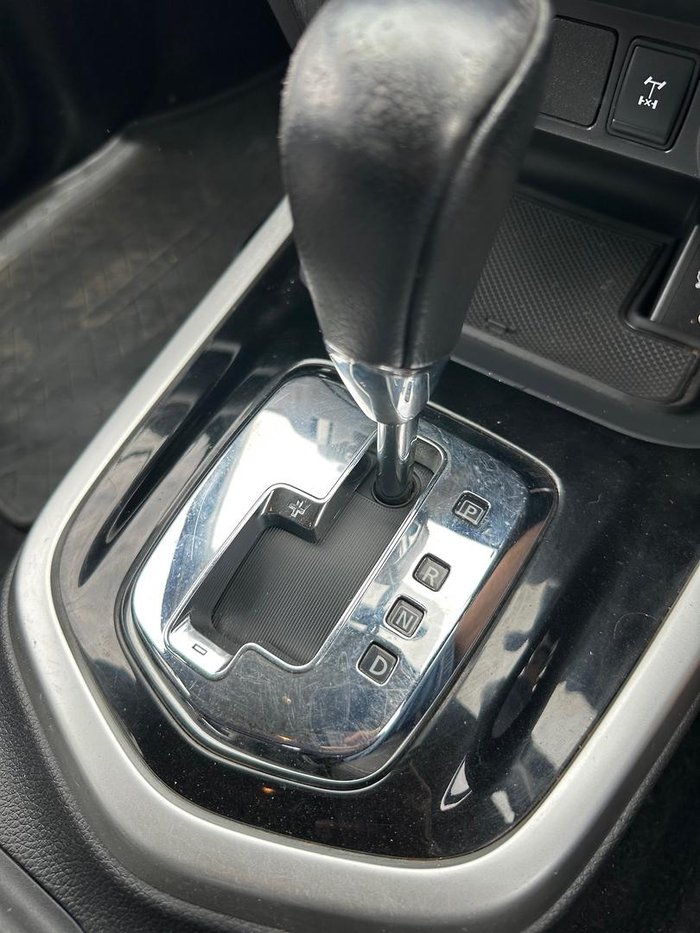 2019 Nissan Navara ST D23 Series 3 4X4 Dual Range Cosmic Black