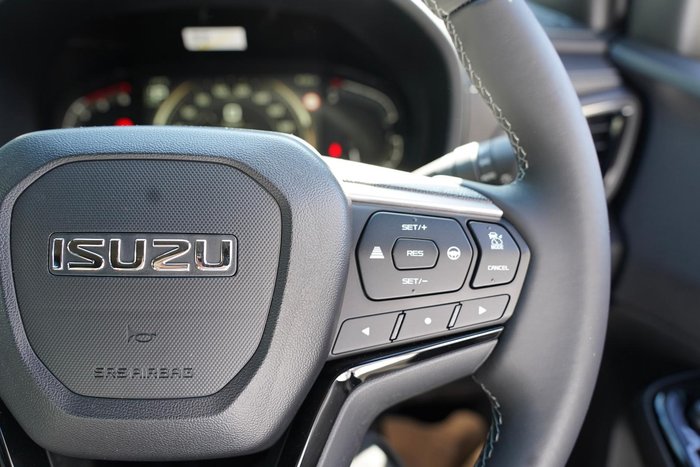 2025 Isuzu MU-X LS-T