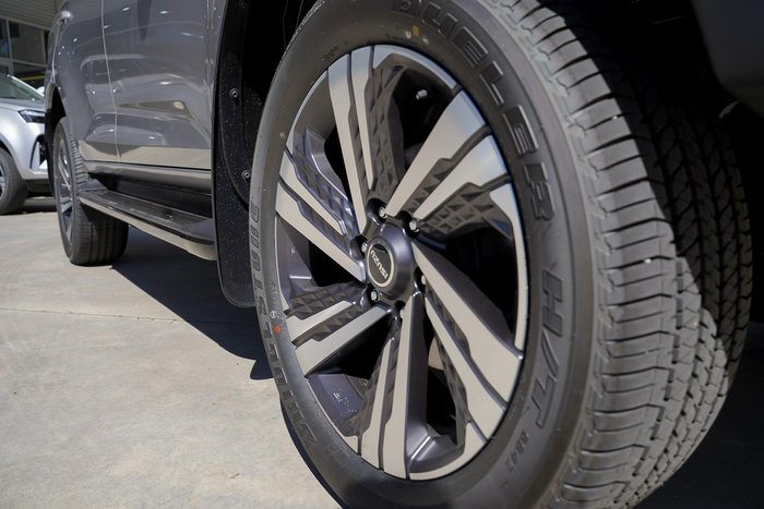 2025 Isuzu MU-X LS-T