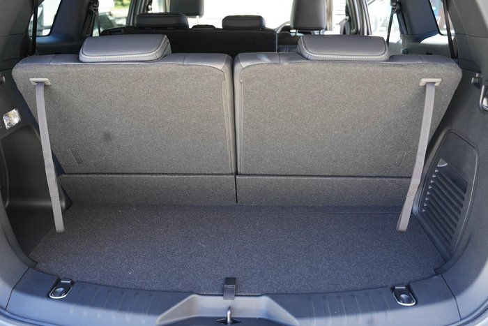 2025 Isuzu MU-X LS-T