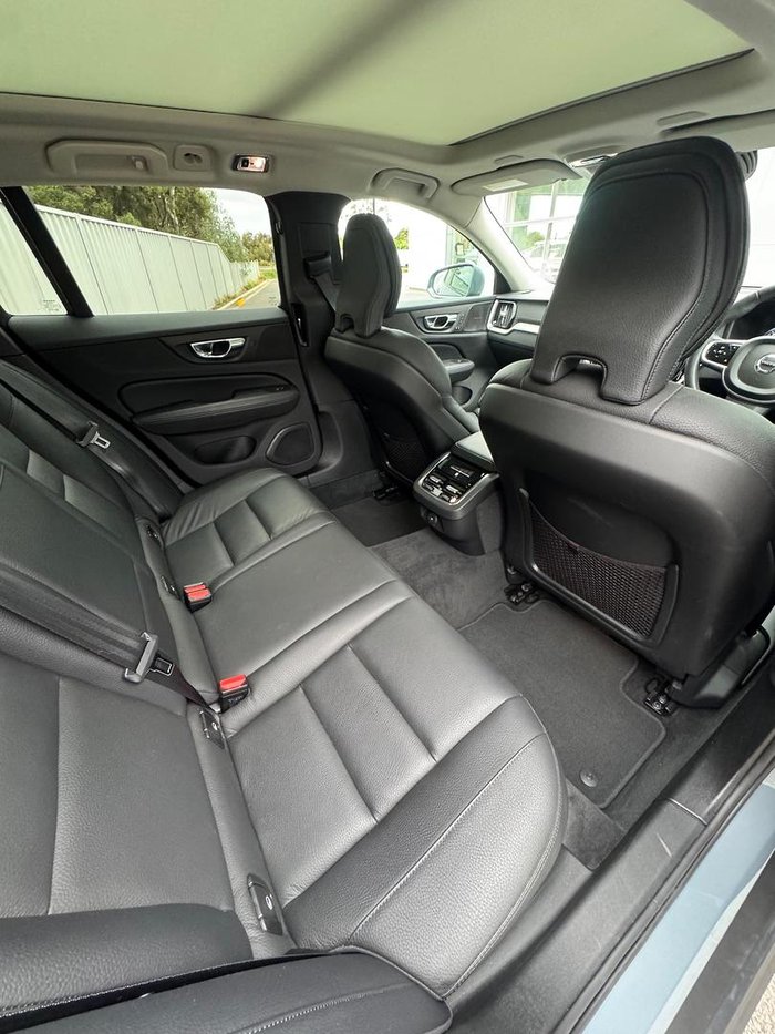 2021 Volvo V60 Cross Country B5