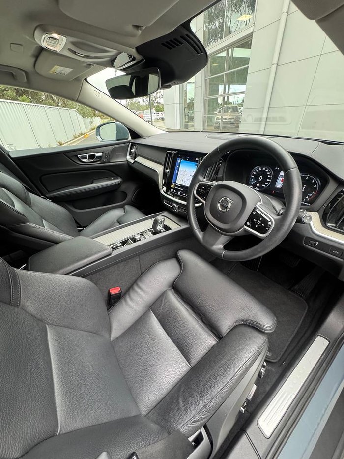 2021 Volvo V60 Cross Country B5