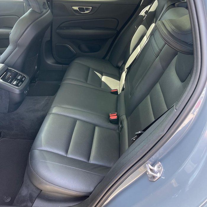 2021 Volvo V60 Cross Country B5