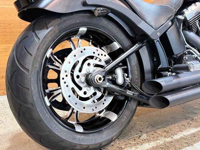 2010 Harley-davidson FLSTF FAT BOY Black