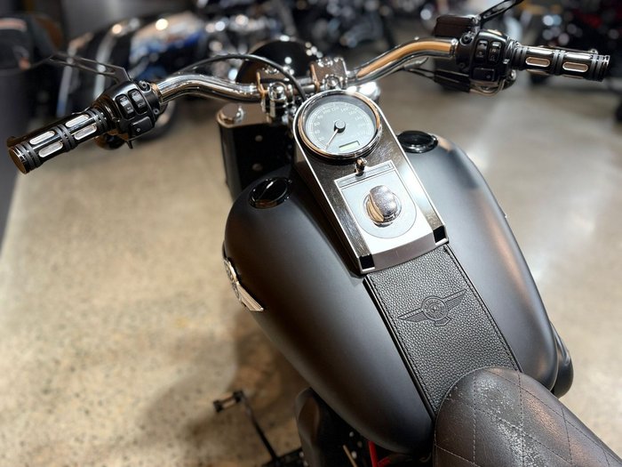2010 Harley-davidson FLSTF FAT BOY Black