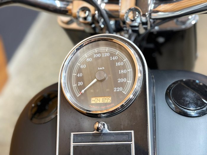 2010 Harley-davidson FLSTF FAT BOY Black