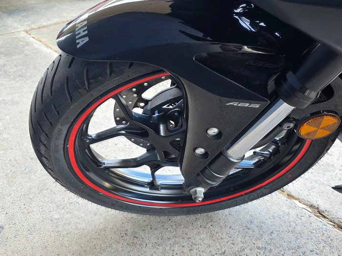 2022 Yamaha YZF-R3 BLACK