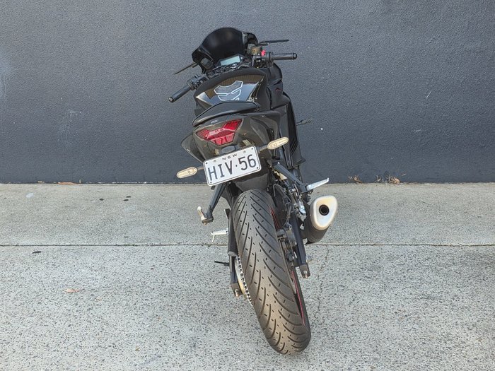 2022 Yamaha YZF-R3 BLACK