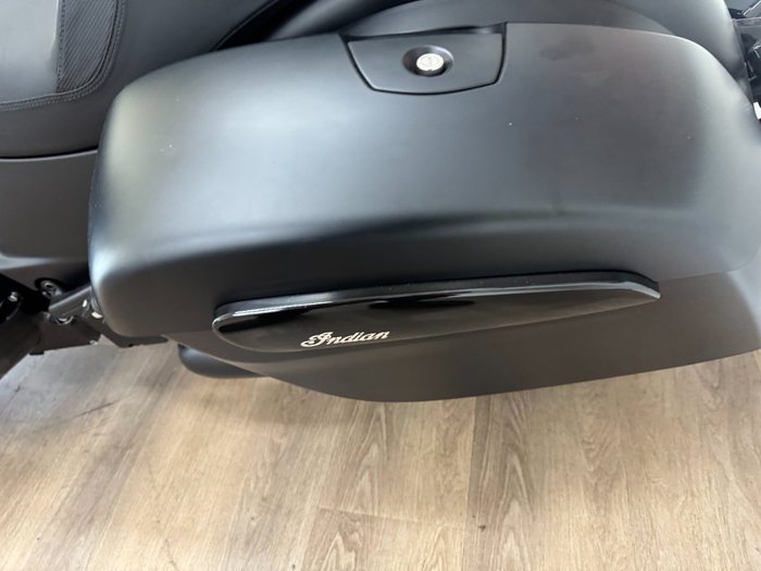 2023 Indian CHIEFTAIN DARK HORSE BLACK