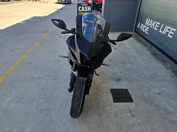 2025 Yamaha YZF-R7LA GREY