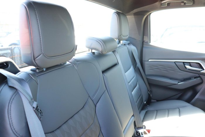 2025 Isuzu D-MAX LS-U+